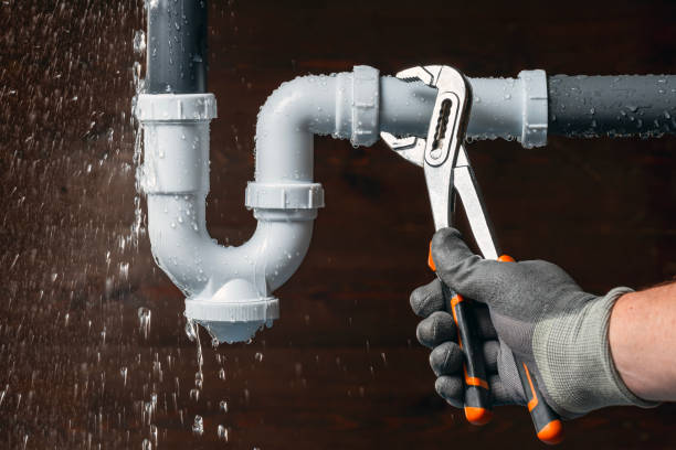 Professional Leak Detection technician working in Burnsville, MN